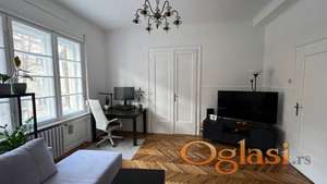 VLASNIK PRODAJE SALONSKI STAN OD 56m² U CENTRU - KEJ