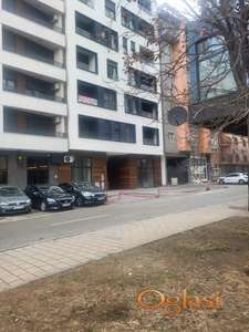 Iznajmljujem parking mesto u dvorištu zgrade u ulici Alekse Šantića 62