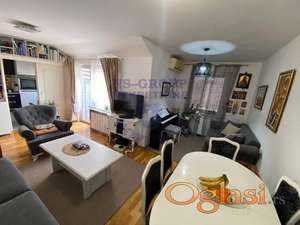 PARKING U DVORIŠTU ZGRADE!