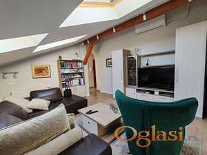 Izuzetno moderan troiposoban porodičan stan!