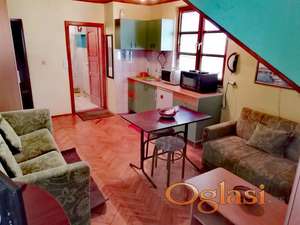 BULEVAR OSLOBOĐENJA IZDAJE SE NAMEŠTENA GARSONJERA