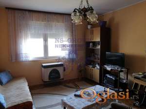 Spratna kuća u centru Sremske Kamenice!