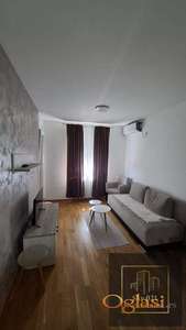 Prelep stan u Kraljevom Parku !