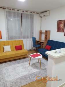 Konforna Nameštena garsonjera