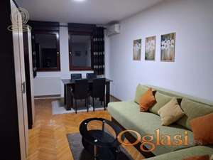 Izdaje se jednoiposoban stan - 42m2- Sajam