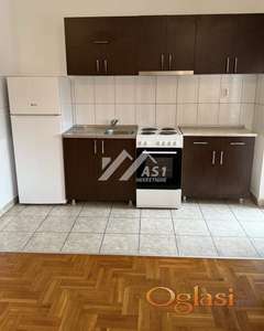 Izdaje se lep polunamešten jednoiposoban stan na Bulevaru Patrijarha Pavla ID#4946