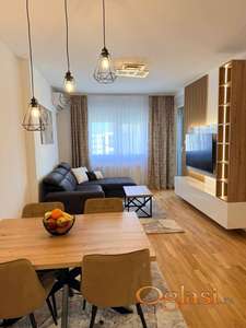 Nov dvosoban namešten stan-NS Skver,48m2-550e