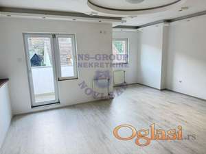 130m2, Cetvorosoban stan u Sremskim Karlovcima !