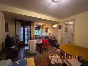 U ponudi je dvosoban stan smešten na Novom naselju.