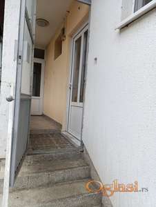 Dvosoban Stan u Petrovaradinu