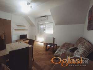 NOVI SAD - CENTAR - 58m2 - 450 evra
