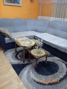 Povoljno - uknjizen trosoban stan na Limanu 4