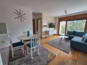 Stan na Zlatiboru , 50m od Mone , 3.0 , parking