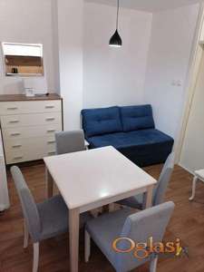  LEP JEDNOIPOSOBAN STAN NA NOVOM NASELJU