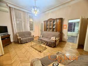 Izdaje se prostran salonski stan – Krunski venac, idealna lokacija ID#2627