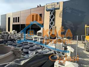 Izdaje se poslovni prostor 425m2