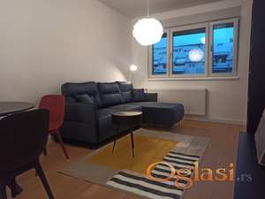 Namešten stan u novogradnji