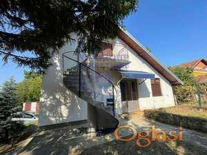 Odlicna spratna kuca u Rakovcu!