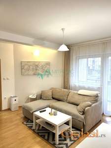 Kompletno namešten stan na odličnoj lokaciji