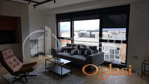 Izdaje se stan sa privatnim bazenom na krovnoj terasi, 83m2