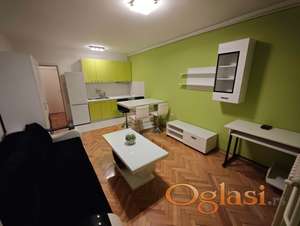 Izdaje se nameštena garsonjera na Novom Naselju.