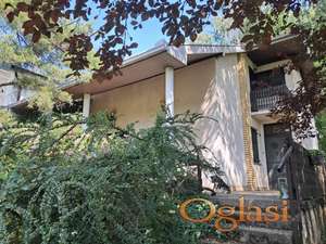 Vikendica sa vinogradom u Čortanovcima