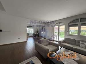 Kuća u Inđiji 380m2