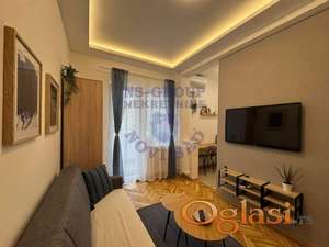 Odlicna garsonjera na Bulevaru