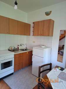 CENTAR,NAMESTEN STAN 29M2