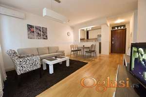 Izdavanje stanova A BLOK-Dvosoban stan,garaza