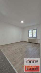 SATELITSKA PIJACA, 48m2, Dvoiposoban, Renoviran, Odmah useljiv, Visoko prizemlje
