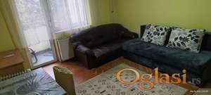 Izdajem nameštenu garsonjeru 24m² 220€