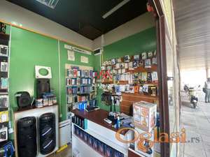 Lokal sa svim troškovima - 12m2 - Bulevar Oslobodjenja