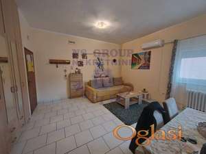 Trosoban stan od 50m2, Centar