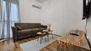 <p>NOV NAMEŠTEN DVOIPOSOBAN STAN SA PARKINGOM