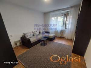 Odličan dvosoban stan u blizini Sajma.
