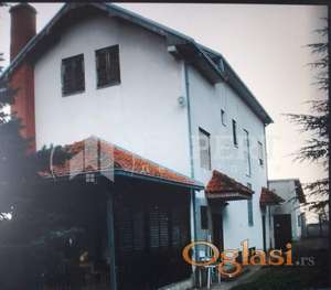 Dvospratna  kuća  kvalitetne  gradnje, 300 m2, 1027 m2 placa,