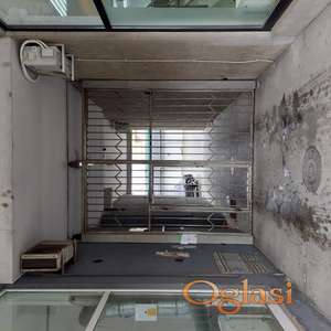 garaza,centar,Jovana Subotića,vlasnik