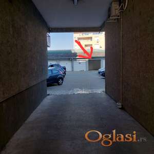 garaza,centar,Jovana Subotića,vlasnik