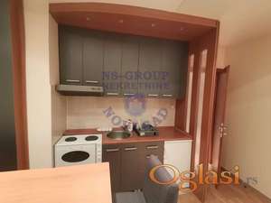 Izdaje se namešten stan na Bulevaru, u neposrednoj blizini SPENS-a i Futoške pijace.