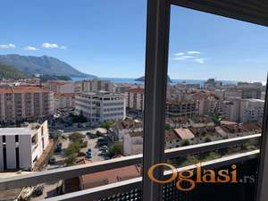 Budva - prodaja dvosobnog stana s pogledom na more