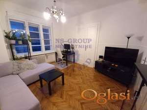 Renoviran dvosoban salonski stan