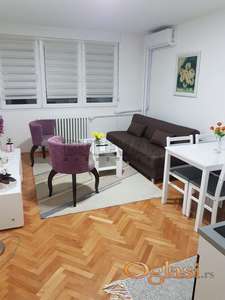 Izdaje se stan u blizini Kliničkog centra!
