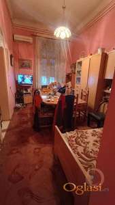 DVOSOBAN SALONSKI STAN U PEŠAČKOJ ZONI, STROGI CENTAR