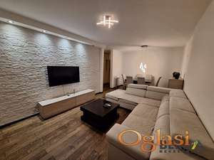 ODLIČAN, KOMPLETNO NAMEŠTEN TROSOBAN STAN, BULEVAR EVROPE