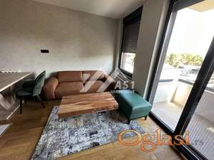 IZDAJE SE DVOSOBAN LUX STAN NA KEJU-garazno mesto-pet friendly ID#6063