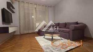 Izdaje se lep jednoiposoban sa parking mestom u Ćirpanovoj ulici ID#5369