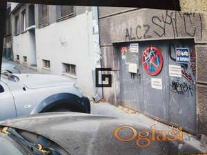 Strahinjića bana, Garaža, ID#1785