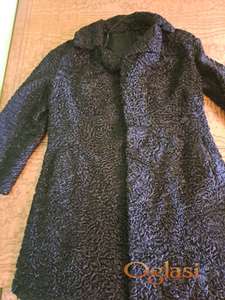 Astraganska bunda. Cena: 8000 dinara. Tel.060-5858153