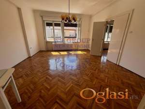 Troiposoban stan od 173m2, Centar